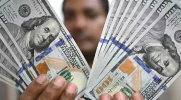 سعر مستقر.. تعاملات صباحية للدولار بدون تقلبات حادة في البنوك